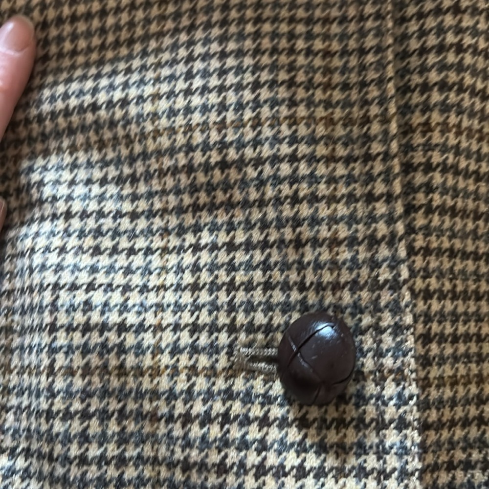 Jcrew rare brown houndstooth wool blazer. Size 8. 100%wool. Linings acetate - Picture 4 of 9